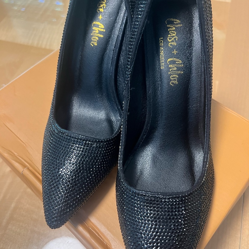 Chase + Chloe women shoes size 8
Hell height 4”
Used
Lala36
Color black - Picture 4 of 8
